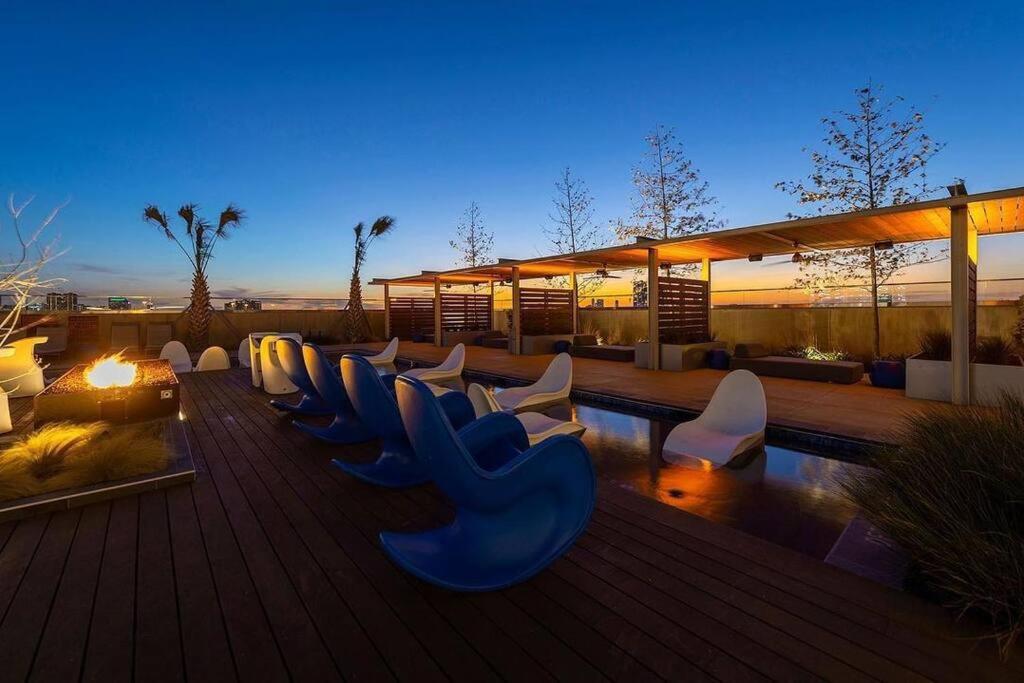 Appartement Luxury Highrise In Midtown - Skyline Views And Chic Decor à Houston Extérieur photo